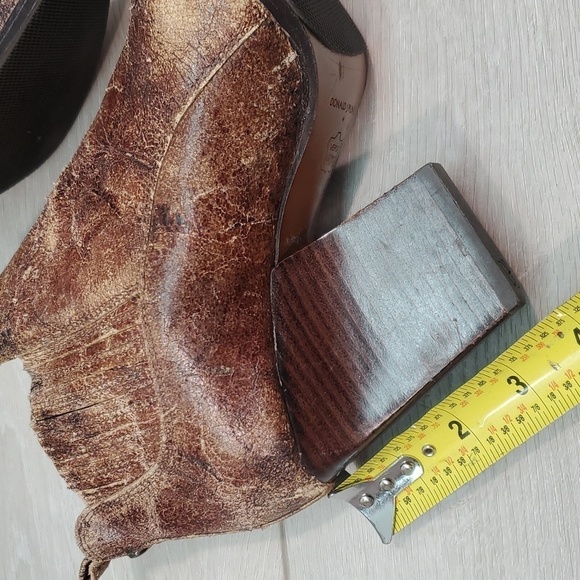 Donald J Pliner Womens Vale Ankle Distressed Leather Heels Boots shoes sz 7M - Picture 13 of 13